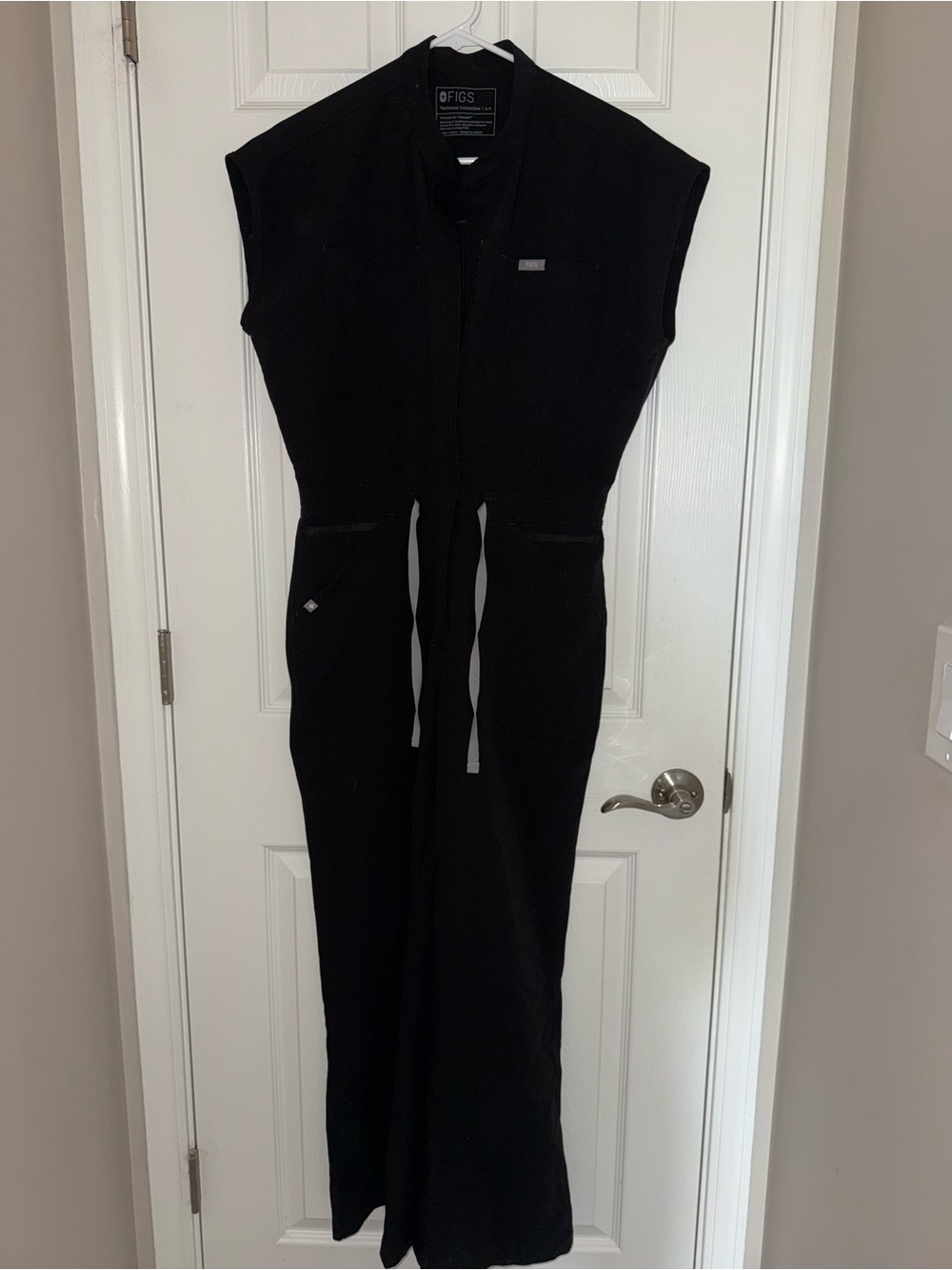 Figs Black Sleeveless Zip-Front Medical Jumpsuit